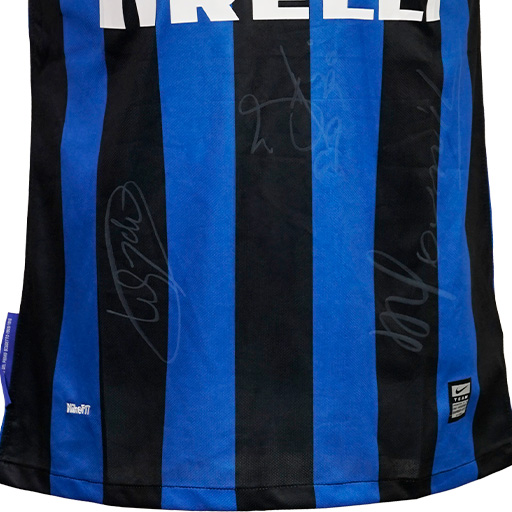 Wesley Sneijder, Samuel Eto’o & José Mourinho Signed 2009-2010 Inter Milan Home Shirt (Front Signed)